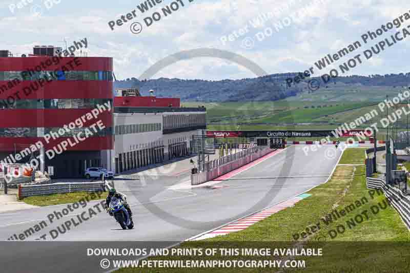 cadwell no limits trackday;cadwell park;cadwell park photographs;cadwell trackday photographs;enduro digital images;event digital images;eventdigitalimages;navarra;no limits trackdays;peter wileman photography;racing digital images;trackday digital images;trackday photos